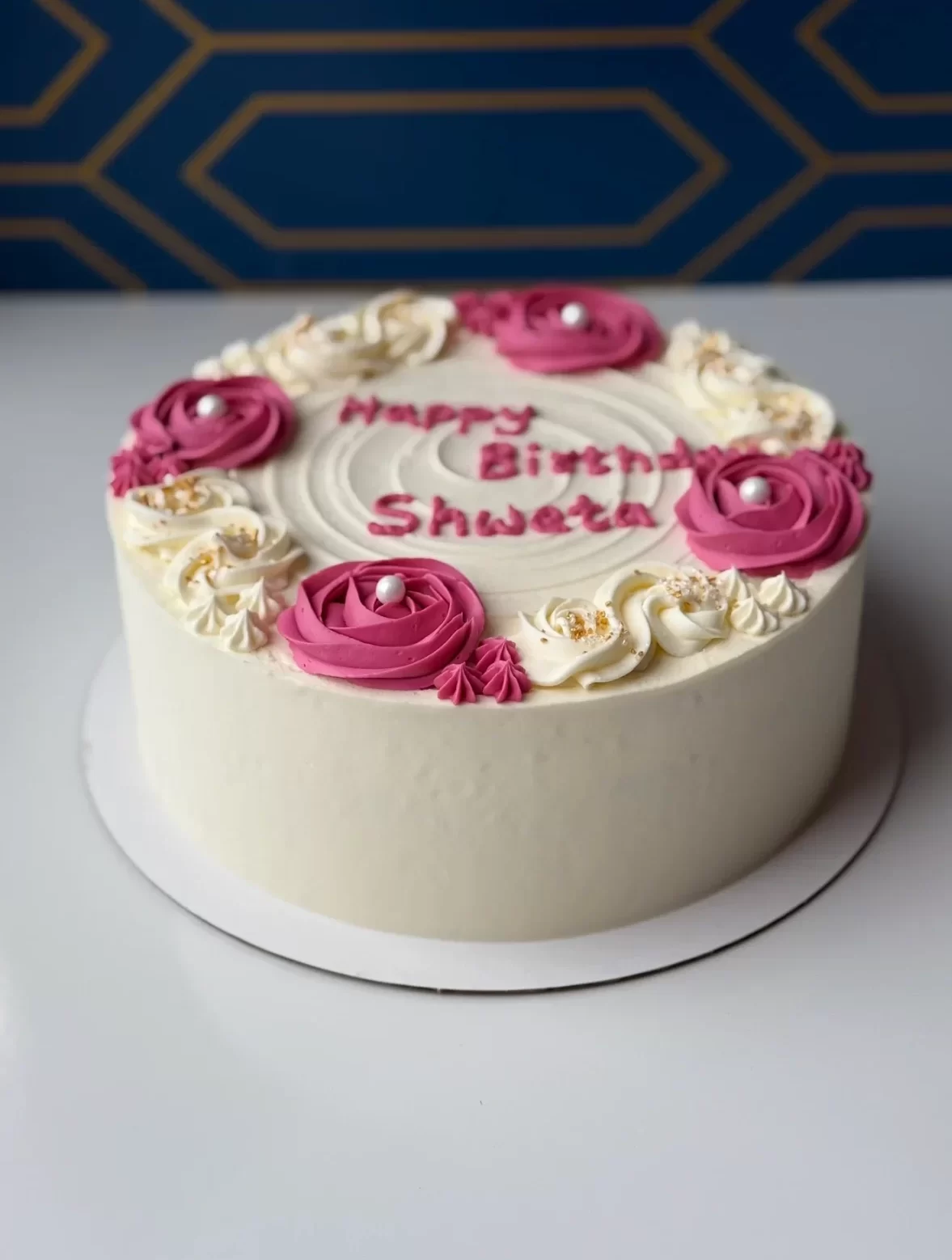Egg less bakery, Vegan Bakery, Chicago Bakery, Yummy Delicious Cake, Vanilla Cake, Red Cake, White Cake, Pink Cream, Buttercream cake, Chocolate Cake, Decadent